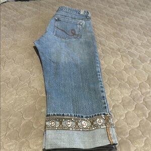 Apt. 9 Blue Cropped Jeans with Gold Accents